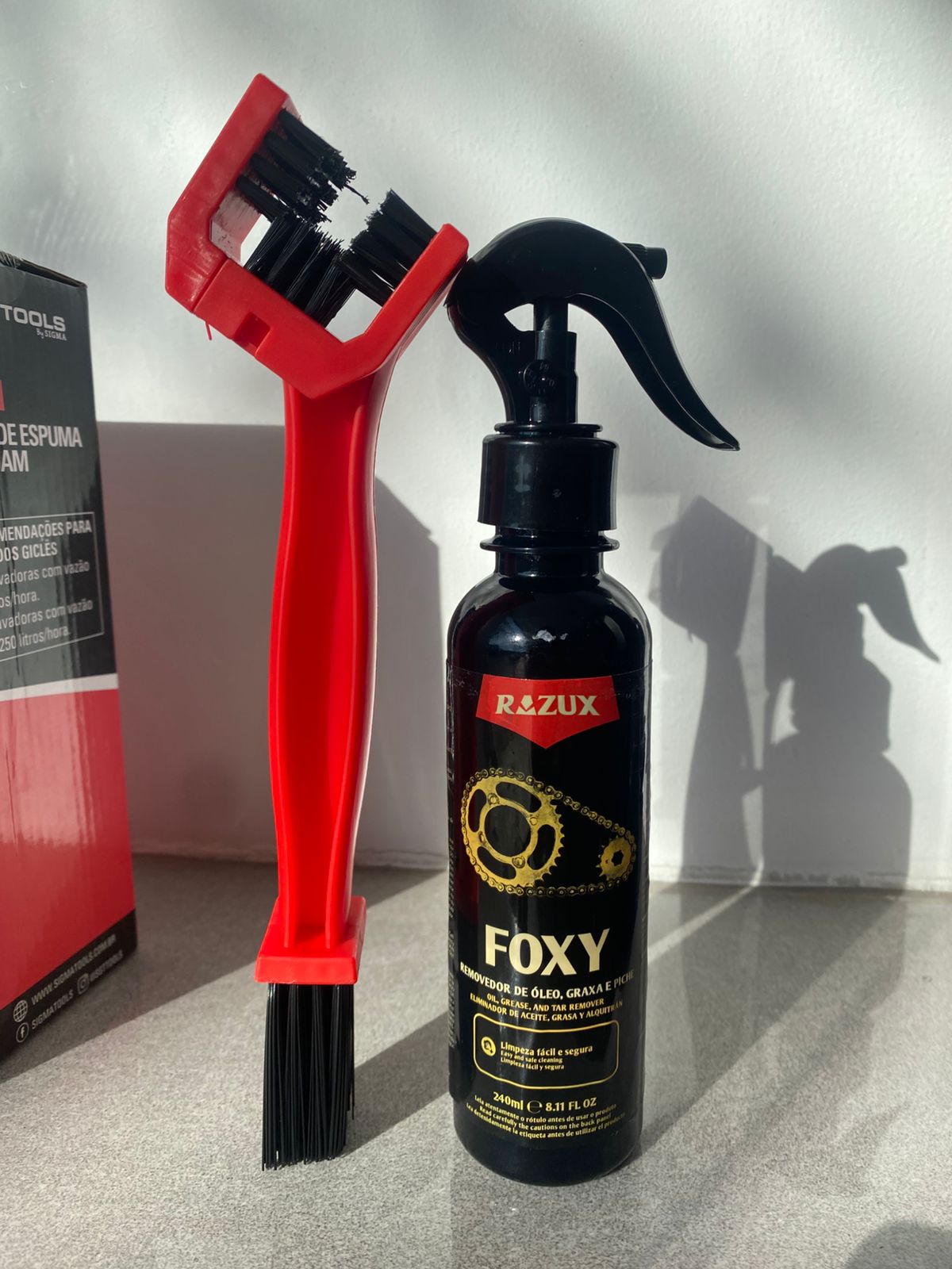 FOXY + ESCOVA PARA LIMPEZA DE CORRENTE